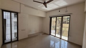 Room in 2 BHK Apartment at Beauty Palm CHS, Thane West – for Rent