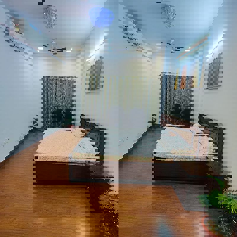 3.5 BHK + Servant Room 2200 Sq.Ft. Apartment in Rohtas Presidential Tower