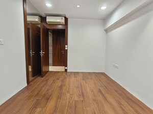 Room in 3 BHK Apartment at Hubtown Aneri, Andheri East – for Rent