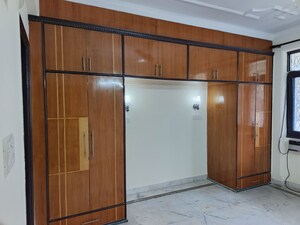 Room in 3 BHK Apartment at Sector 13 Dwarka – for Rent