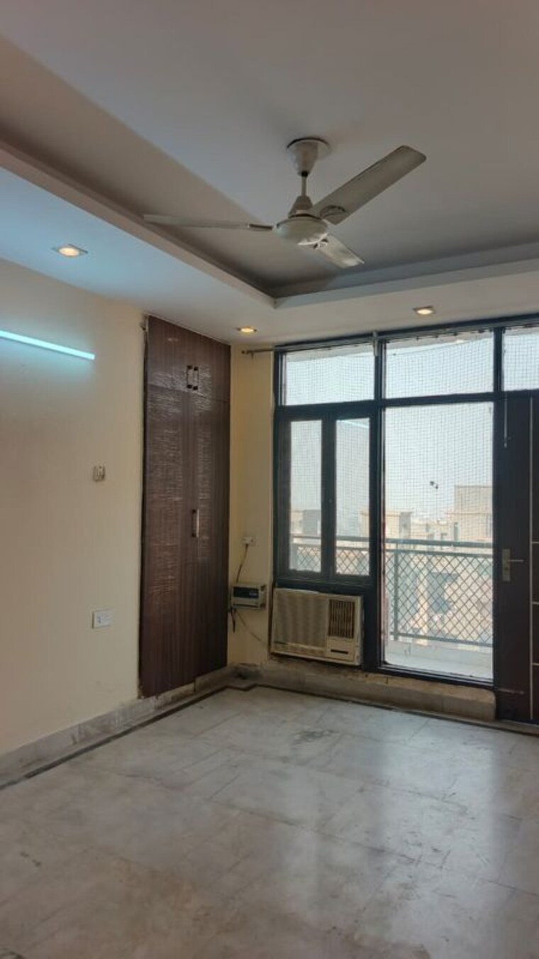 Room, sector 14 dwarka 2 Bedroom 1750 Sq.Ft. Apartment In Sector 14 Dwarka Delhi 10079800