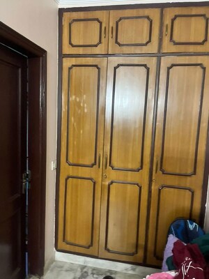 Furnished Amenities in 2 BHK Builder Floor at Saket – for Rent