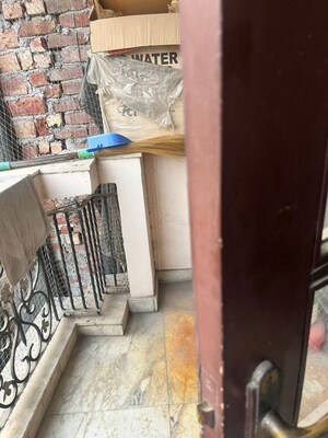 Furnished Amenities in 2 BHK Builder Floor at Saket – for Rent