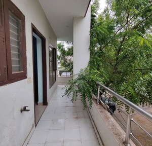Balcony in 1 BHK Builder Floor at South City 1 – for Rent