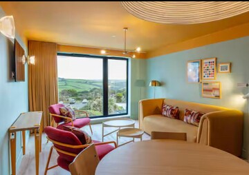 3 BHK Apartment For Rent in Raheja Vedaanta, Sector 108