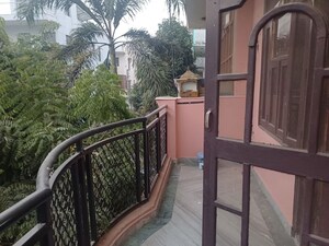 Balcony in 1 BHK Builder Floor at Palam Vihar – for Rent