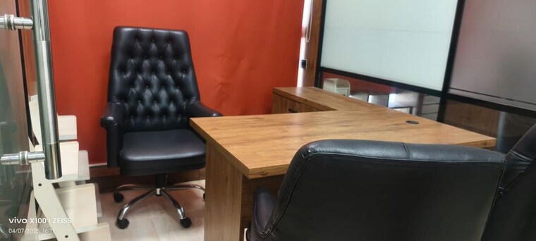 Team Area, remi-commercio Commercial Office Space 800 Sq.Ft. In Andheri West Mumbai 8452023