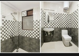 Bathroom in 4 BHK Builder Floor at South City 1 – for Rent