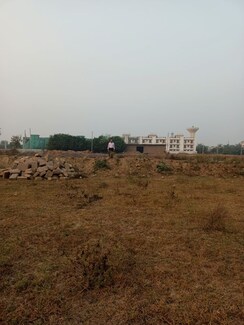Plot For Sale in Sector 77