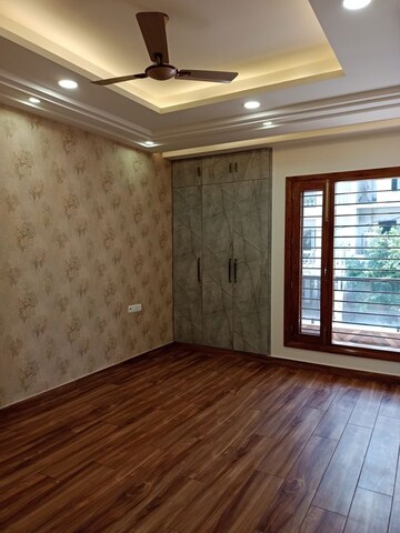 Bedroom in 3 BHK Builder Floor at Sector 89 – for Sale
