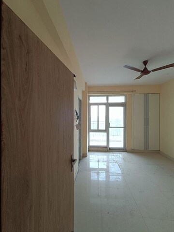 Room in 3 BHK Apartment at Hamdam Apartment, Sector 18 Dwarka – for Rent