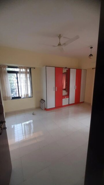 Room in 2 BHK Apartment at Dhanlaxmi Park, Kothrud – for Rent