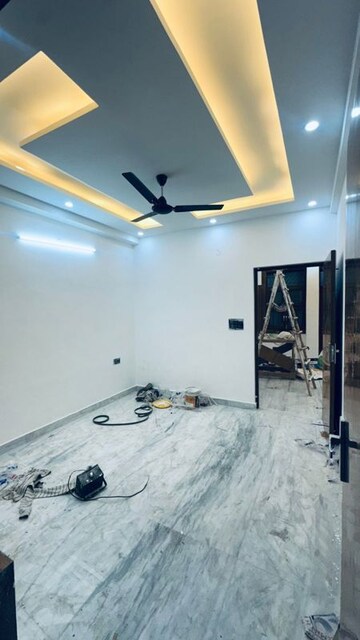 Room in 3 BHK Apartment at Rameshwar Tower, Vaishali Sector 4 – for Sale