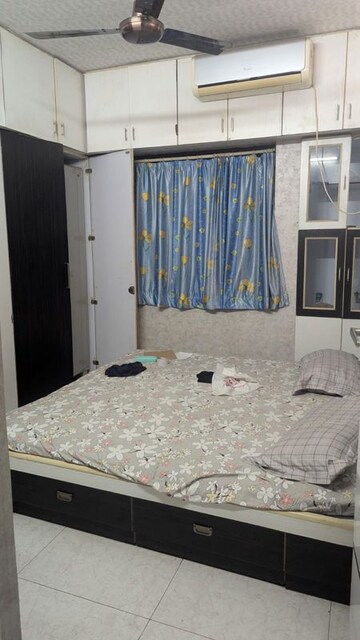 Bedroom in 3 BHK Apartment at Anand Apartment Bhusari Colony, Kothrud – for Rent