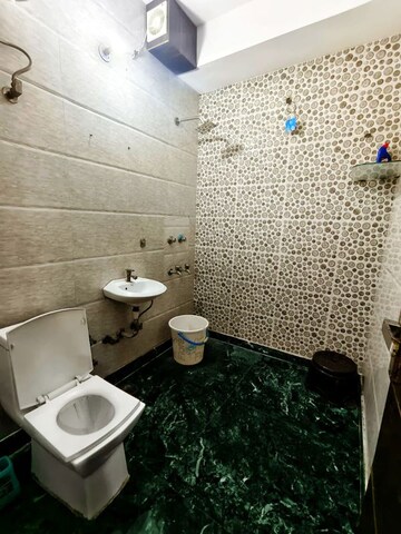 Bathroom in 1 BHK Apartment at East Of Kailash – for Rent