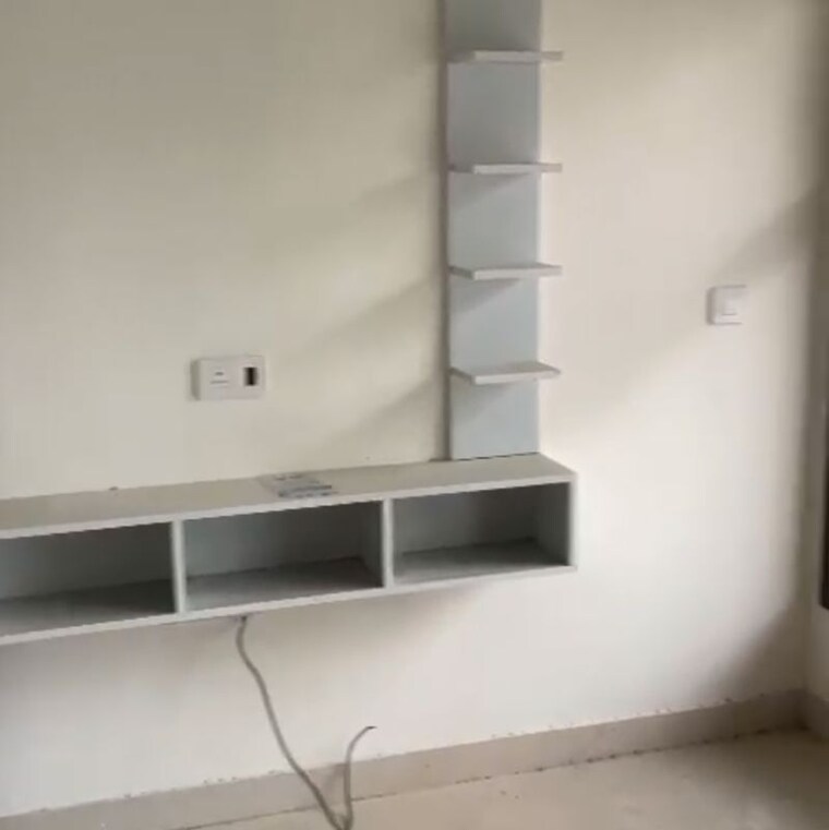 Room, sector 16 4 Bedroom 250 Sq.Ft. Builder Floor In Sector 16 Faridabad 9313065