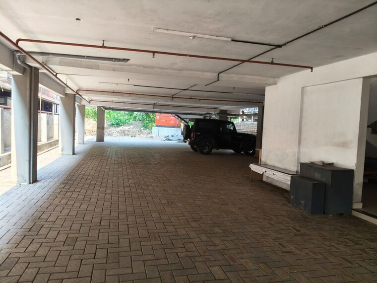  Parking, edappally Commercial Office Space 3000 Sq.Ft. In Edappally Kochi 10079926
