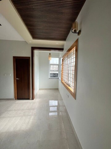 Room in 3 BHK Builder Floor at Bellandur – for Rent