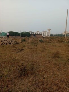 Plot For Sale in Sector 78
