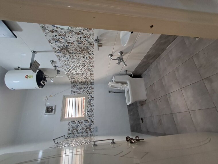 Bathroom, hsr layout 2 Bedroom 1100 Sq.Ft. Builder Floor In Hsr Layout Bangalore 10066887
