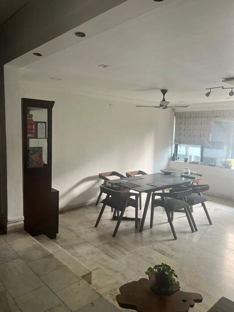 Gym, oxforoad-tower-chs 3 Bedroom 1550 Sq.Ft. Apartment In Andheri West Mumbai 10079942