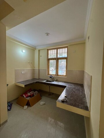 Bedroom in 3 BHK Apartment at Parsvnath Royale Floors, Uattardhona – for Rent