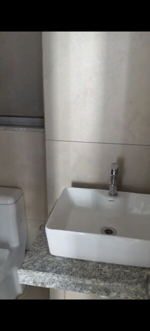 Furnished Amenities in 2 BHK Apartment at Kalpataru Immensa, Kolshet Road – for Rent