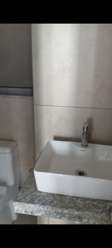 Furnished Amenities in 2 BHK Apartment at Kalpataru Immensa, Kolshet Road – for Rent