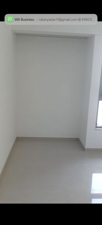 Room in 2 BHK Apartment at Kalpataru Immensa, Kolshet Road – for Rent