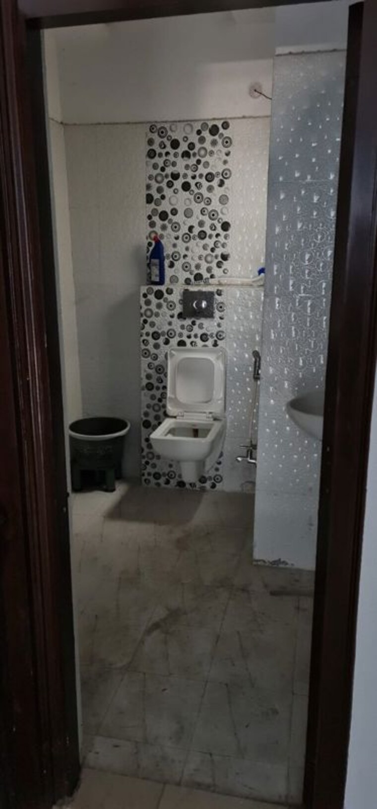 Bathroom, sai-kripa-indira-nagar 2 Bedroom 1000 Sq.Ft. Apartment In Indira Nagar Lucknow 10079556