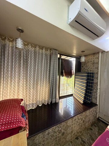 Living Room in 2.5 BHK Apartment at Andheri West – for Rent