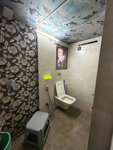 Bathroom in 2.5 BHK Apartment at Andheri West – for Rent