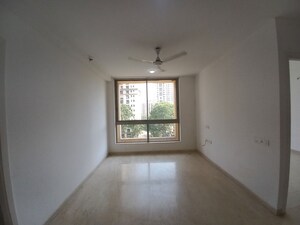 Room in 2 BHK Apartment at Hiranandani Delanna, Ghodbunder Road – for Rent