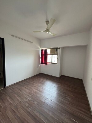 Room in 2 BHK Apartment at Lodha Splendora, Ghodbunder Road – for Rent