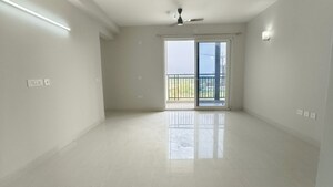 Room in 3 BHK Apartment at Eldeco Live By The Greens, Sector 150 – for Rent