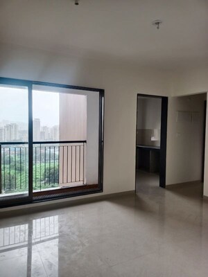 Room in 2 BHK Apartment at Runwal Eirene, Balkum Pada – for Rent