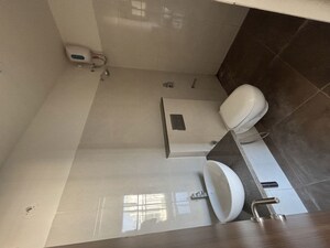 Bathroom in 2 BHK Apartment at Shapoorji Pallonji Alpine 2, Kandivali East – for Rent