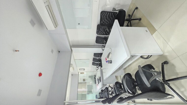 Team Area, garnet-paladium Commercial Office Space 950 Sq.Ft. In Goregaon East Mumbai 10080003
