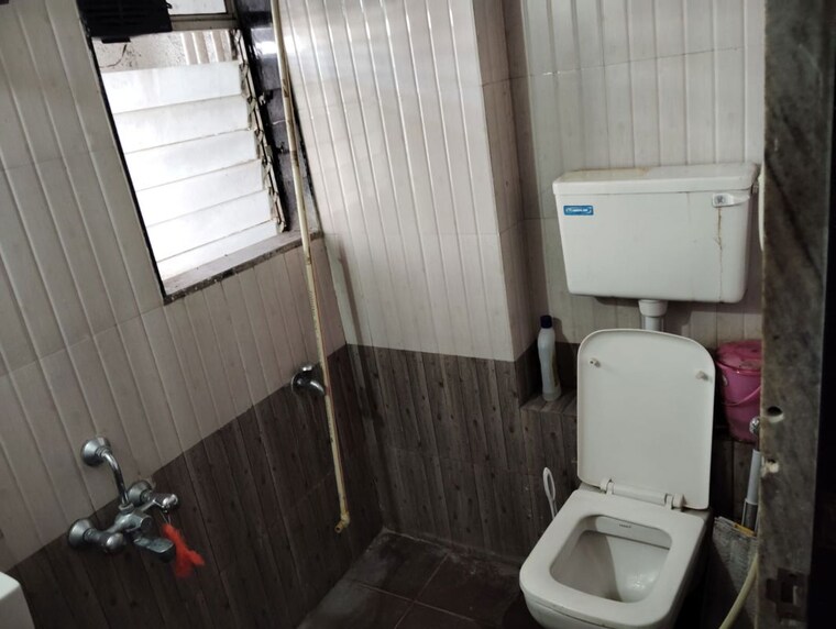 Bathroom, jogeshwari east 1 Bedroom 424 Sq.Ft. Apartment In Jogeshwari East Mumbai 10080004
