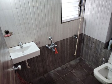Bathroom in 1 BHK Apartment at Jogeshwari East – for Sale
