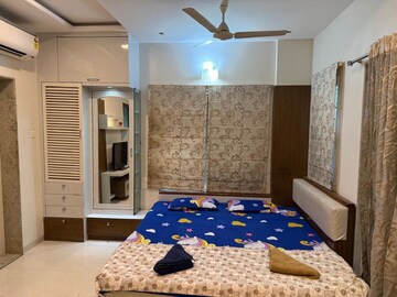 Bedroom in 4 BHK Apartment at Baner – for Rent