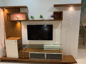 Furnished Amenities in 4 BHK Apartment at Baner – for Rent