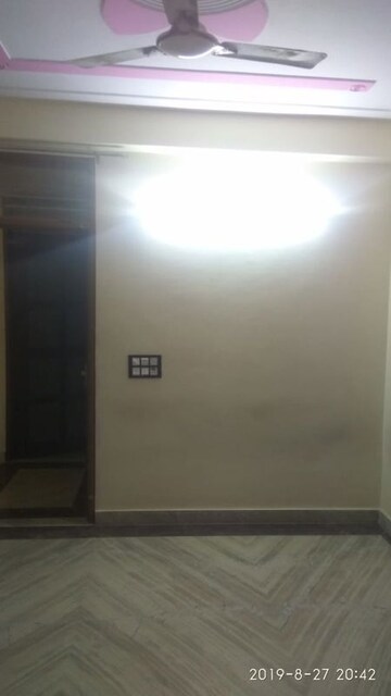 Room in 1 BHK Builder Floor at Palam Vihar Extension – for Rent