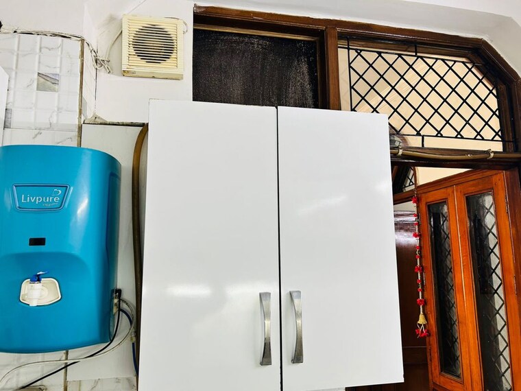 undefined, west patel nagar 2 Bedroom 1000 Sq.Ft. Builder Floor In West Patel Nagar Delhi 10080045