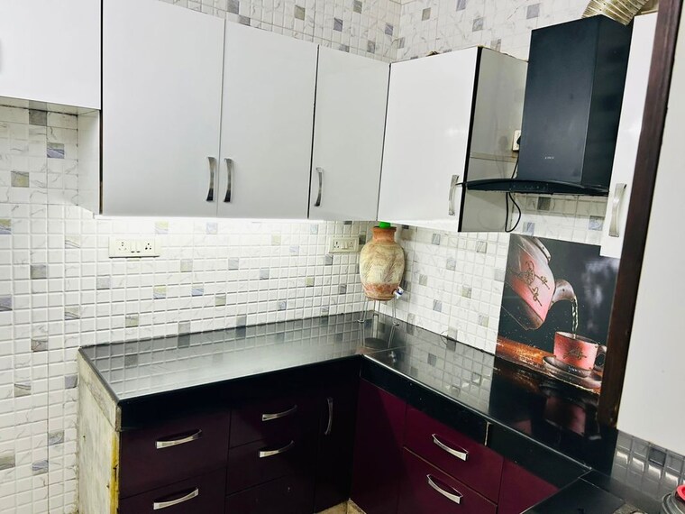 Kitchen, west patel nagar 2 Bedroom 1000 Sq.Ft. Builder Floor In West Patel Nagar Delhi 10080045