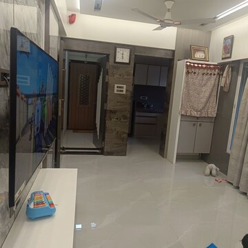 Master Bedroom in 2 BHK Apartment at DLH Metroview, Andheri West – for Sale