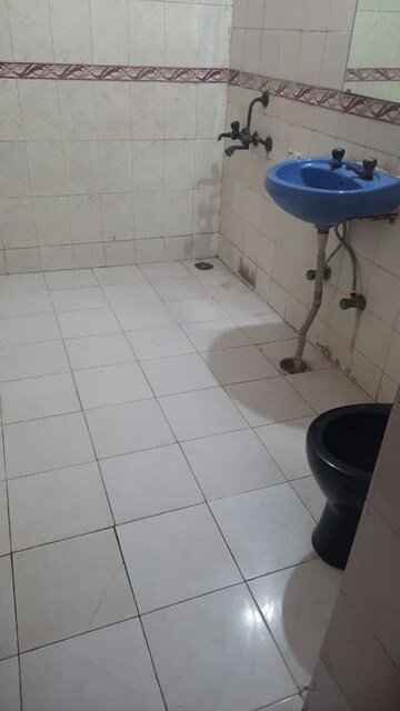Bathroom in  Pg at Sector 27 – for Rent