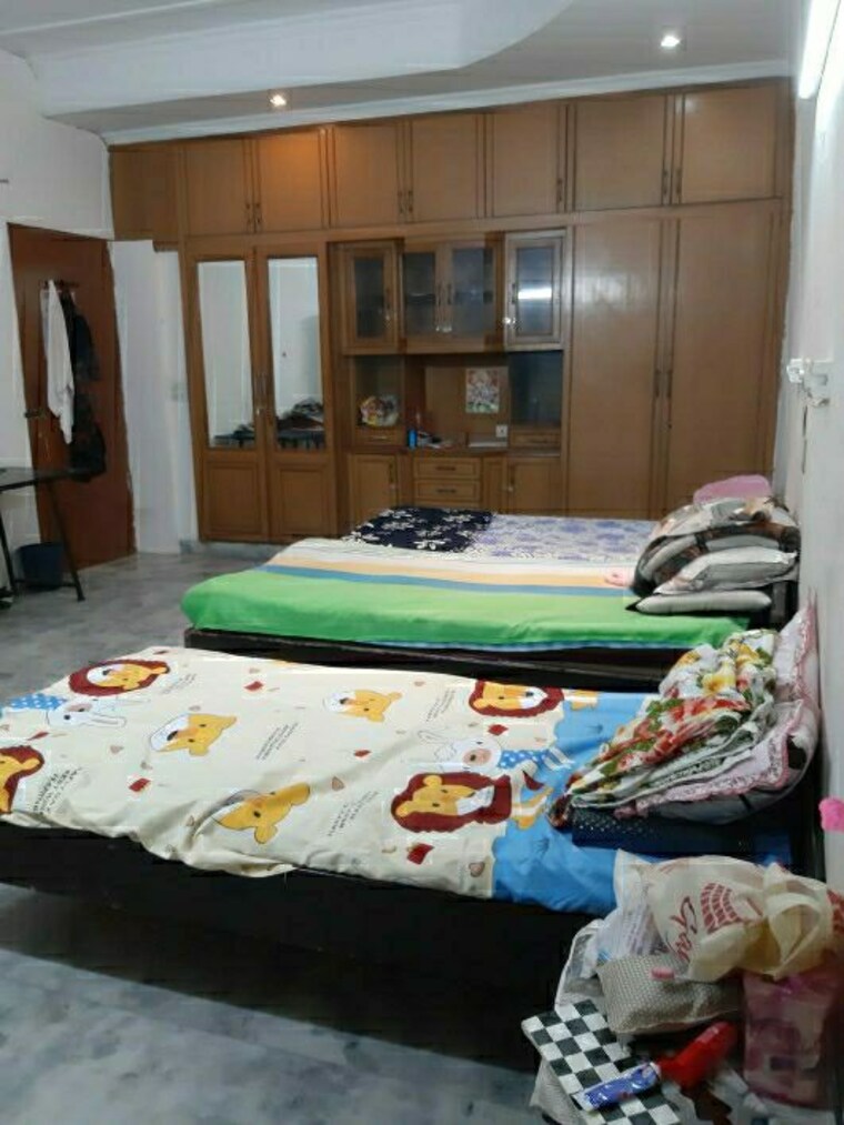 Bedroom, sector 37 Pg For Girls In Sector 37 10080074