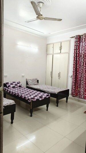 Bedroom in  Pg at Sector 39 – for Rent