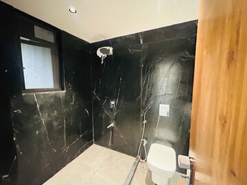 Bathroom in 3.5 BHK Apartment at Duru Mehr, Bandra West – for Rent